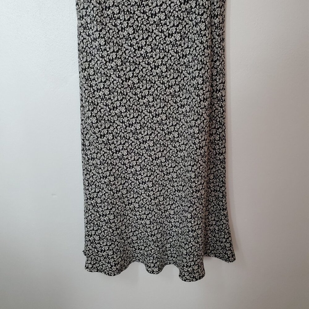 Casual Corner Dress Black Floral Size 8 Size Zip Lined - Picture 4 of 13